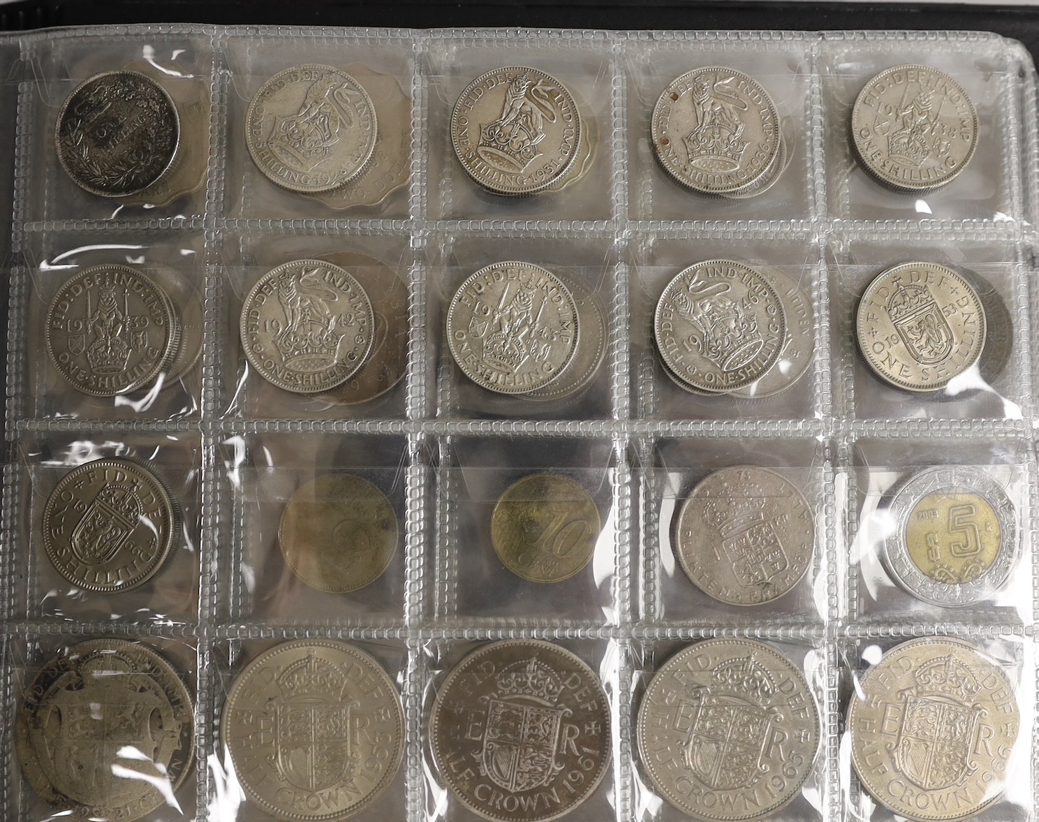 A collection of 20th century coinage